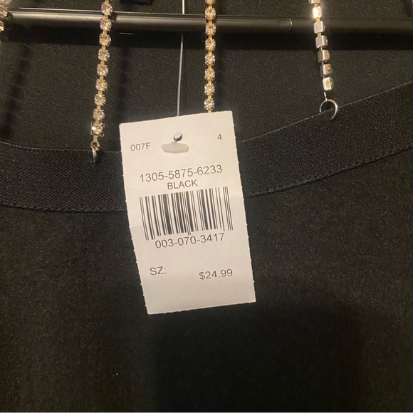 🌟2 FOR $25🌟 Julia by Love J Black Crop Rhinestone Tee Women’s Size Large. - Picture 9 of 9